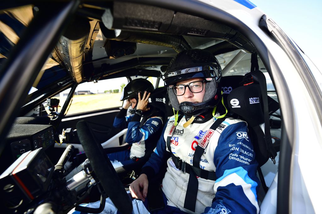 Jacob Leutenberger Madsen kaldes ikke uden grund for det største talent i dansk rally i 25 år. Han regnes for omtrent umulig at slå i sin klasse.
(Foto: Michael Eisenberg)